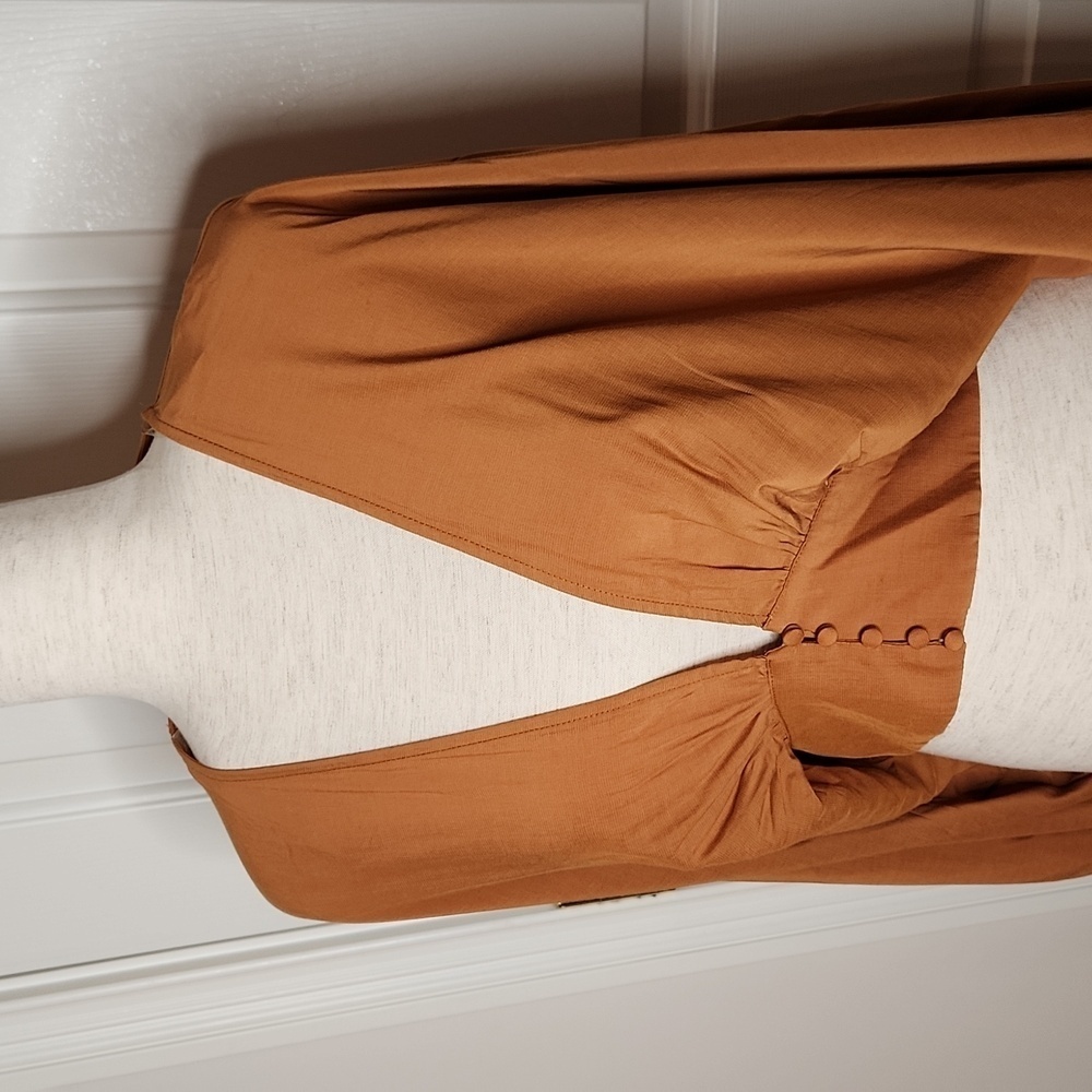 Do+Be Cocoa Brown Long Sleeve Crop Top Size S NWT - Picture 2 of 16